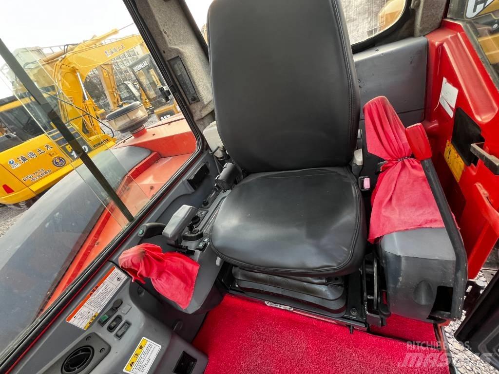 Kubota KX 080-3 中型挖掘机