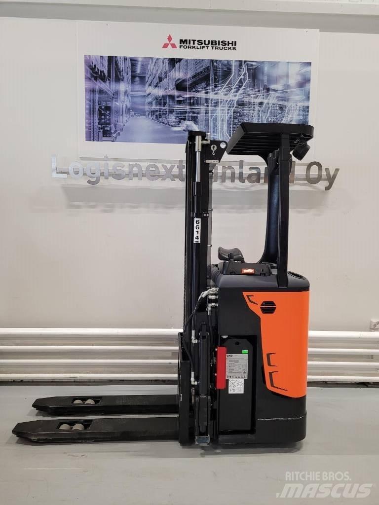Rocla SST16 ACI 行走式堆垛机