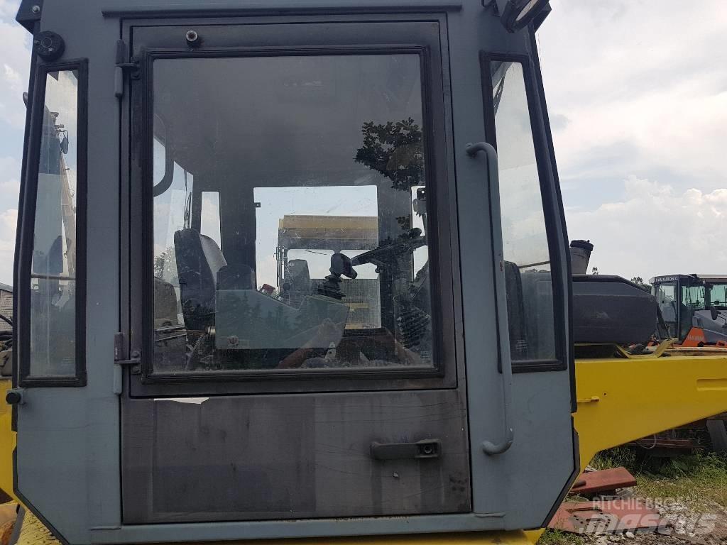 Bomag BW 184 AD 驾驶室与内部
