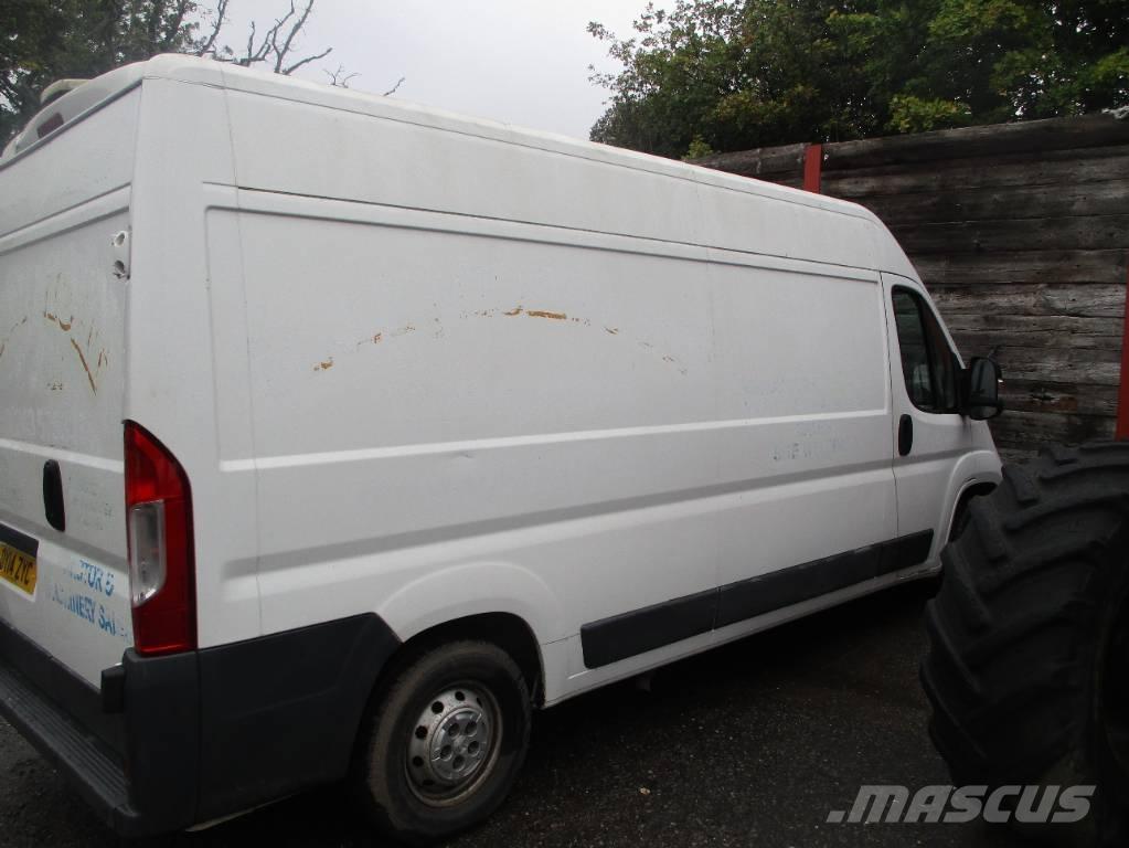 Peugeot Boxer 大型面包车