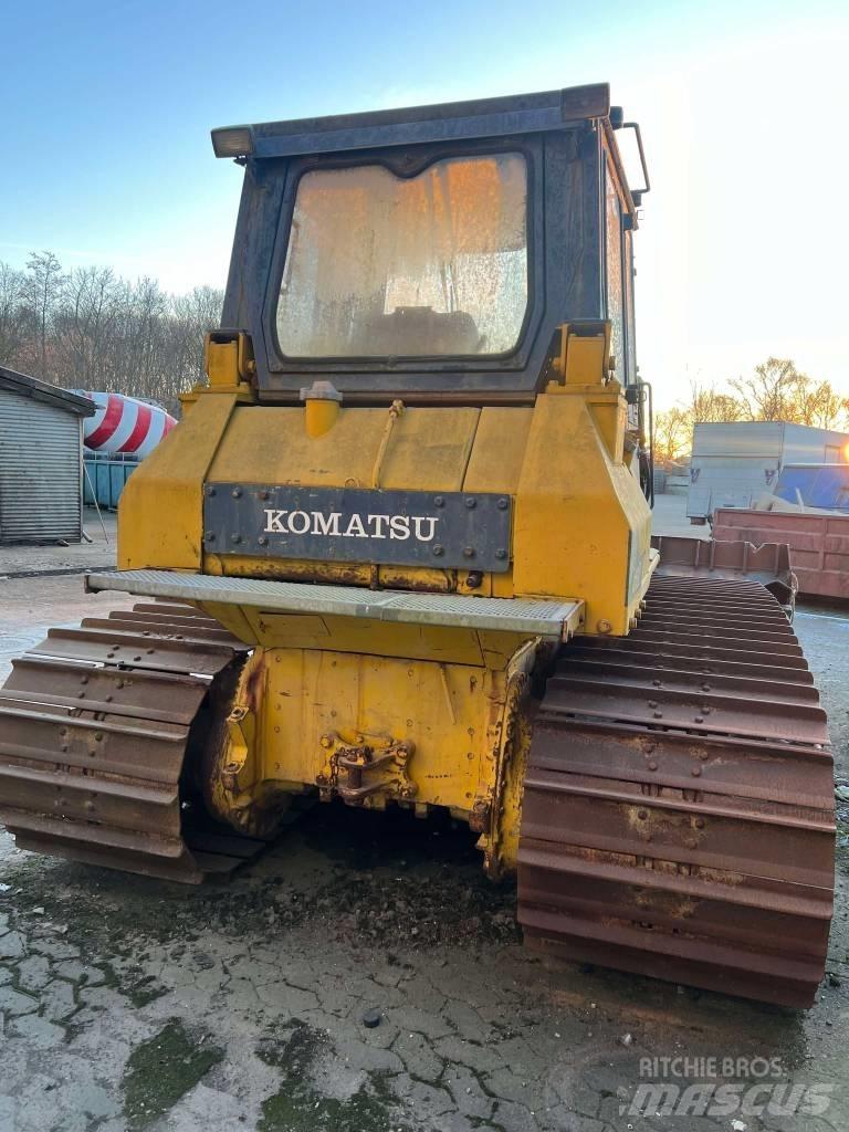 Komatsu D 65 P 履带式推土机
