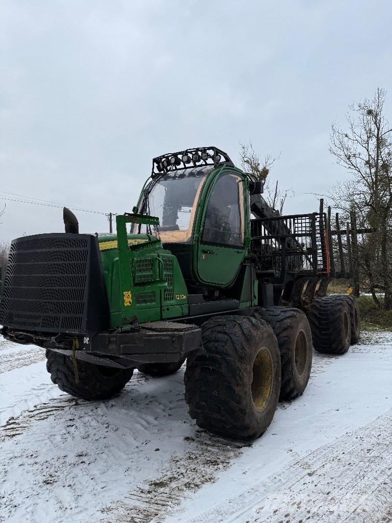 John Deere 1210 E 集运机