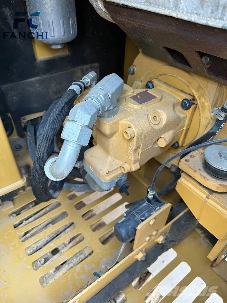 CAT 305.5e2 履带挖掘机
