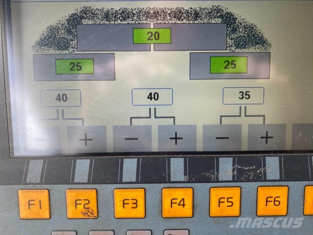 Volvo P7820C 沥青摊铺机