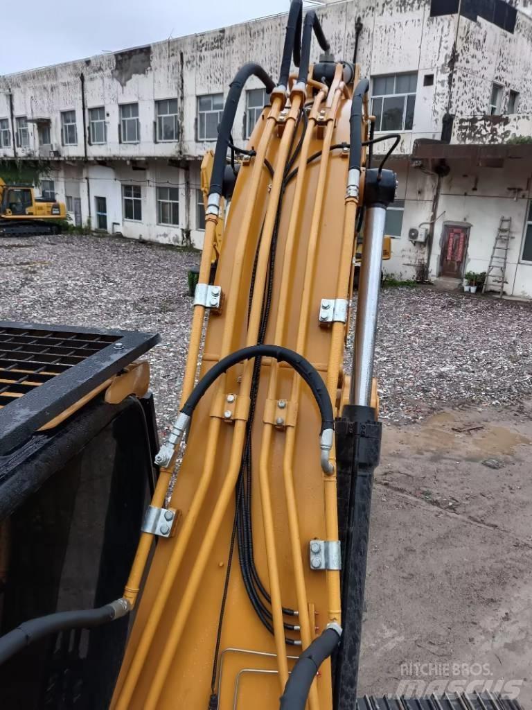 CAT 324 D L 履带挖掘机
