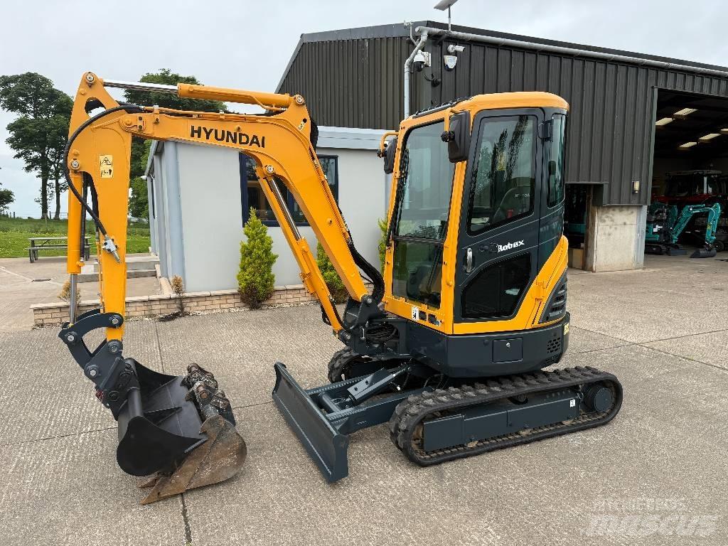 Hyundai R25Z-9 AK 小型挖掘机