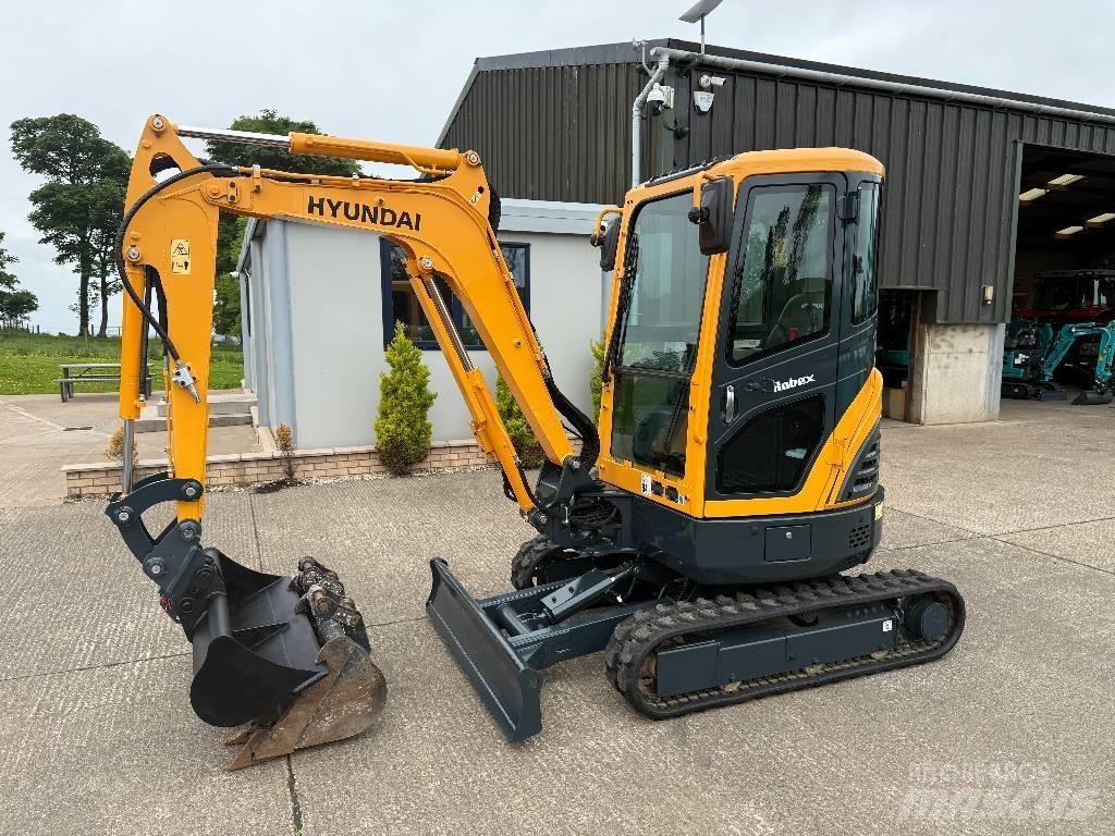Hyundai R25Z-9 AK 小型挖掘机