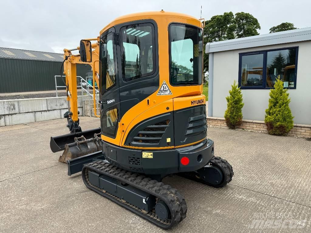 Hyundai R25Z-9 AK 小型挖掘机