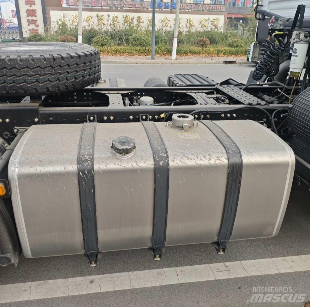 Shacman F 3000 牵引车