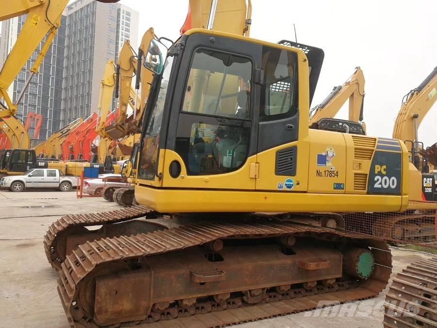 Komatsu pc200-8 履带挖掘机