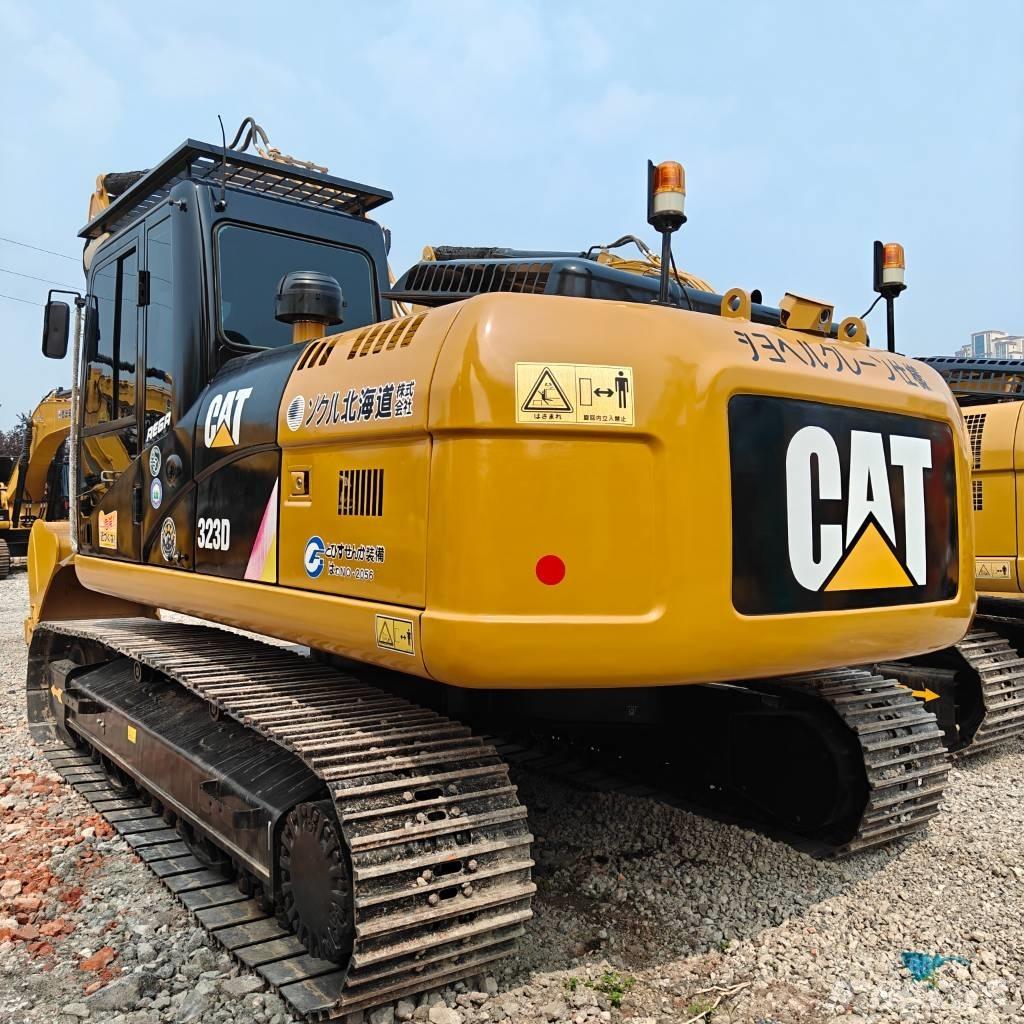 CAT 323D 履带挖掘机