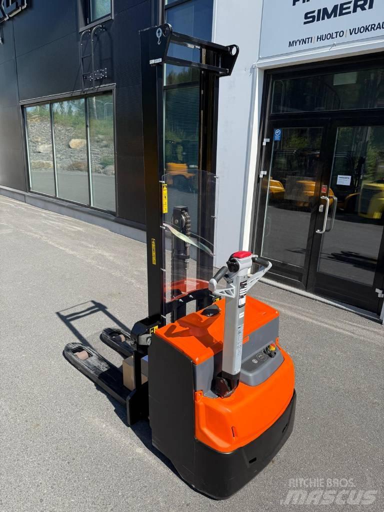 Rocla SWS12L 手推堆垛车