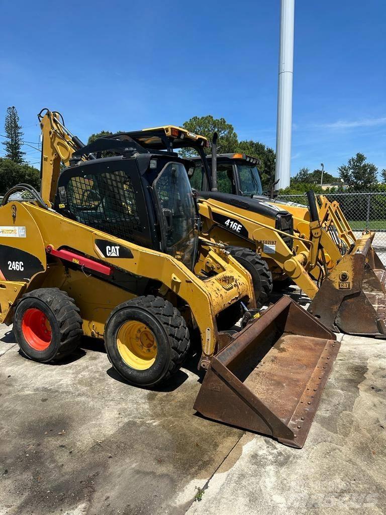 CAT 246C 滑移装载机
