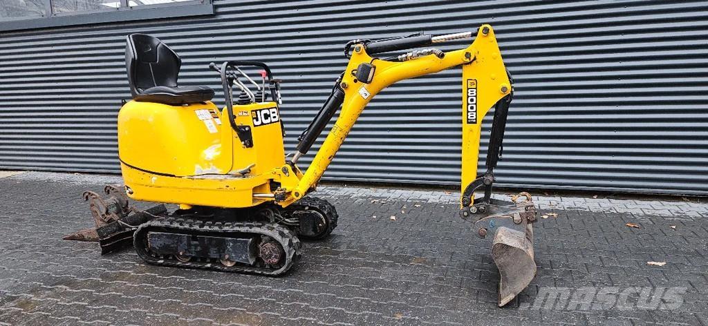 JCB 8008 CTS 小型挖掘机