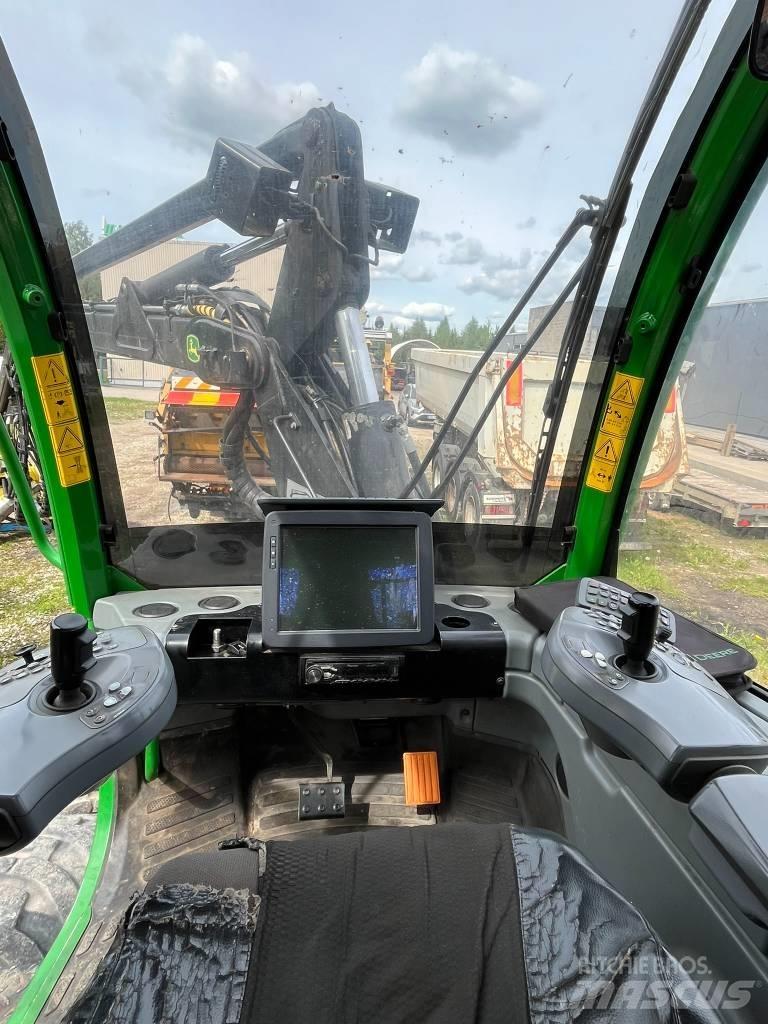 John Deere 1070E 收割机