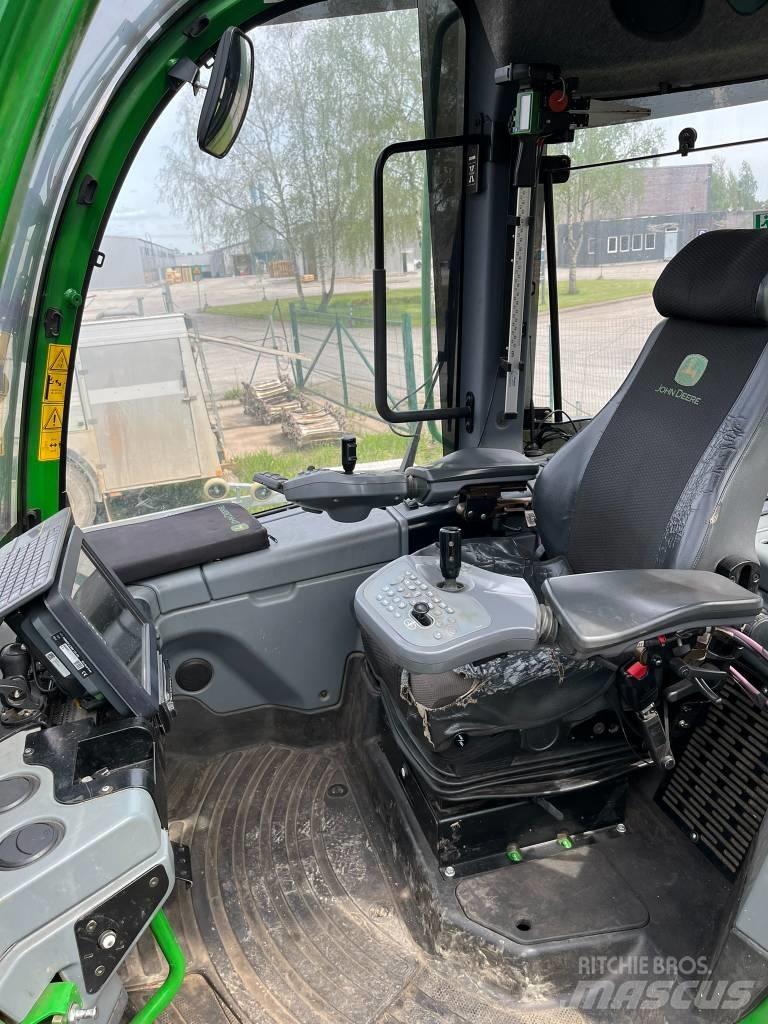 John Deere 1070E 收割机
