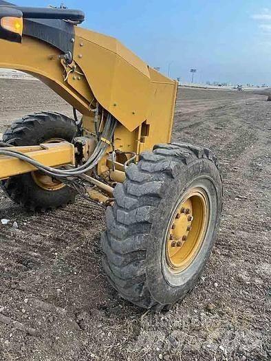 CAT 140M2 平地机/推土机