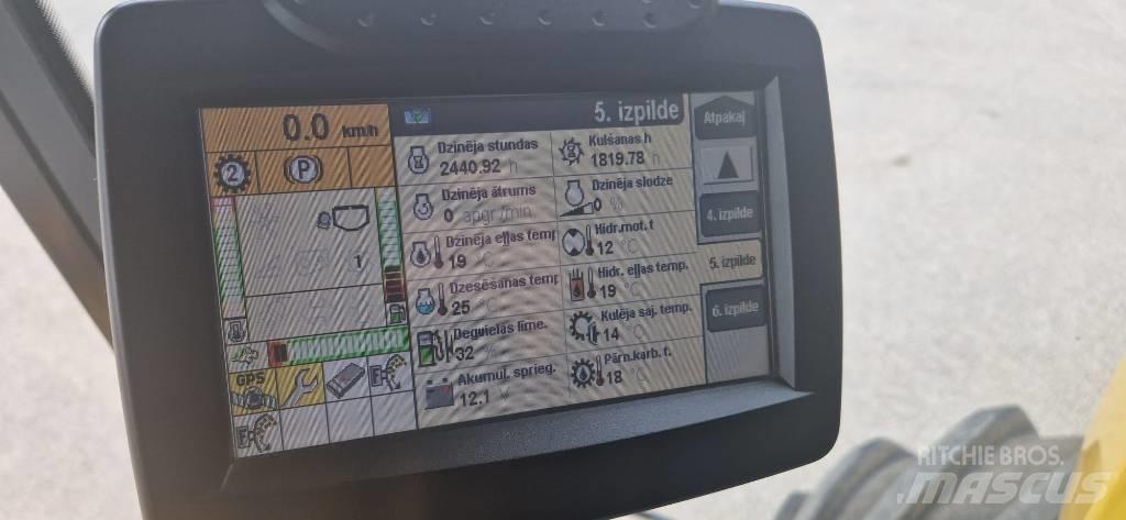 New Holland CX 8080 联合收割机