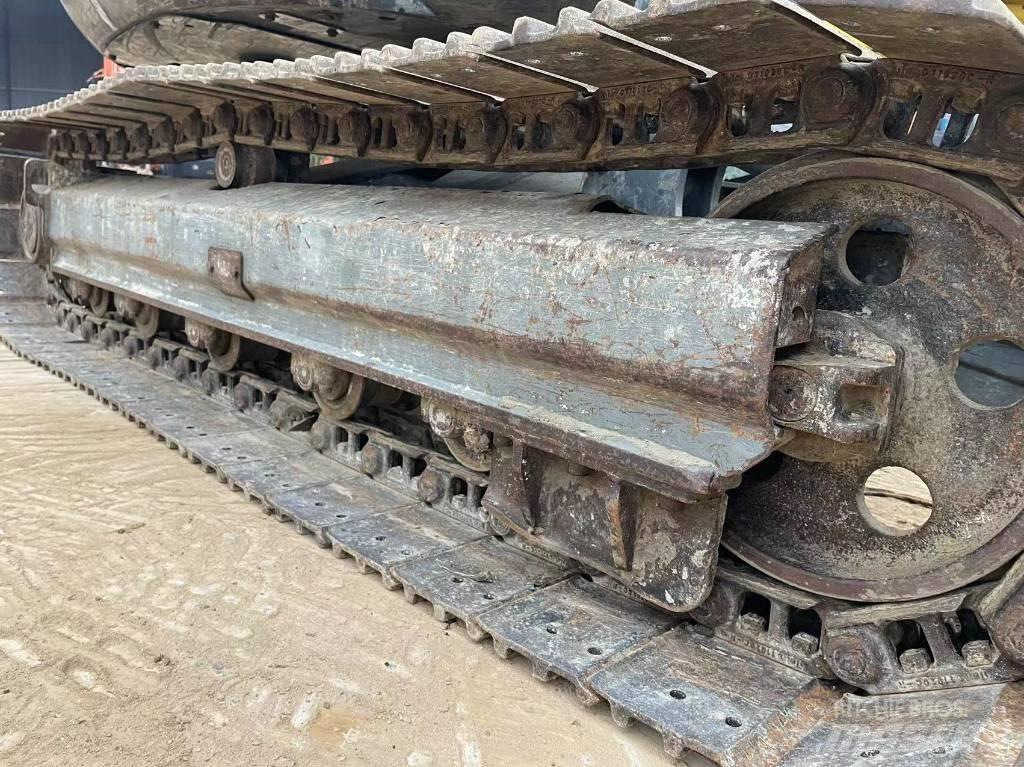 Wacker Neuson 8003 中型挖掘机