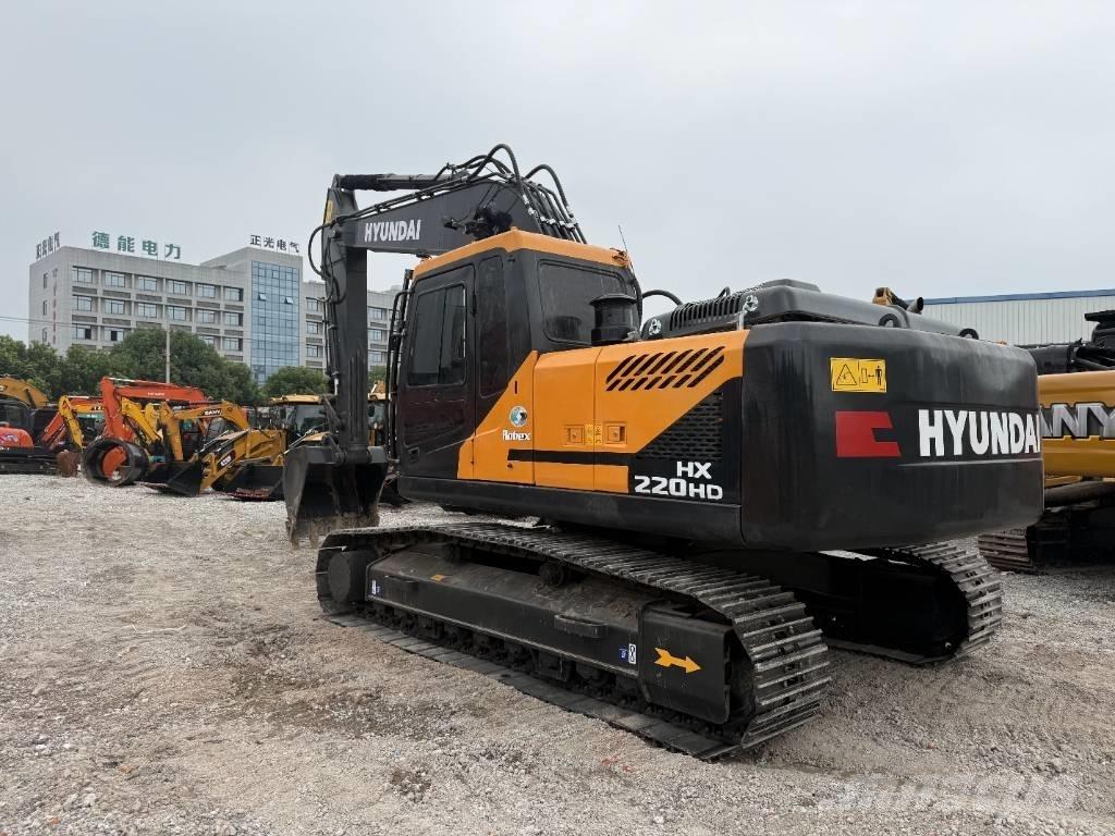 Hyundai HX 220 履带挖掘机