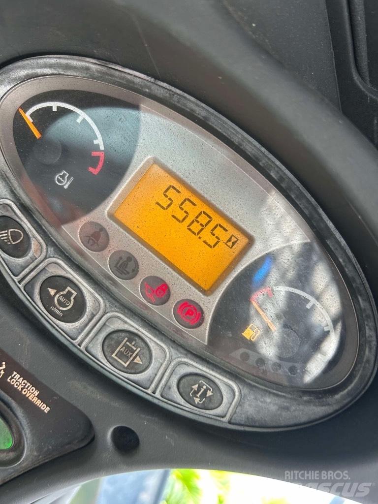 Bobcat S 570 滑移装载机