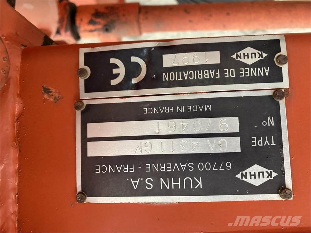 Kuhn GA 4311 GM 料堆整形机