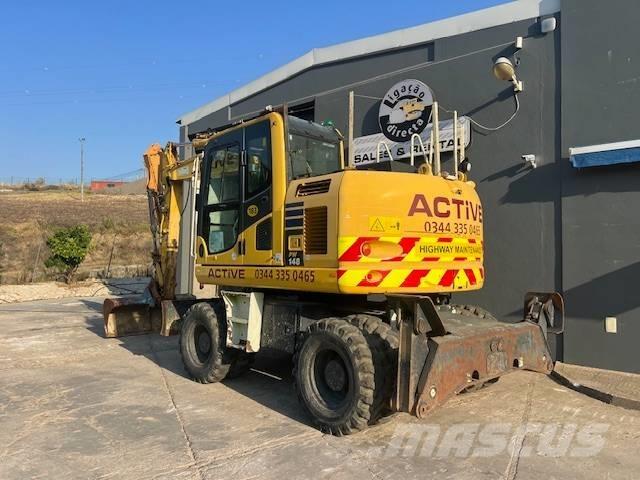 Komatsu PW 148 轮式挖掘机