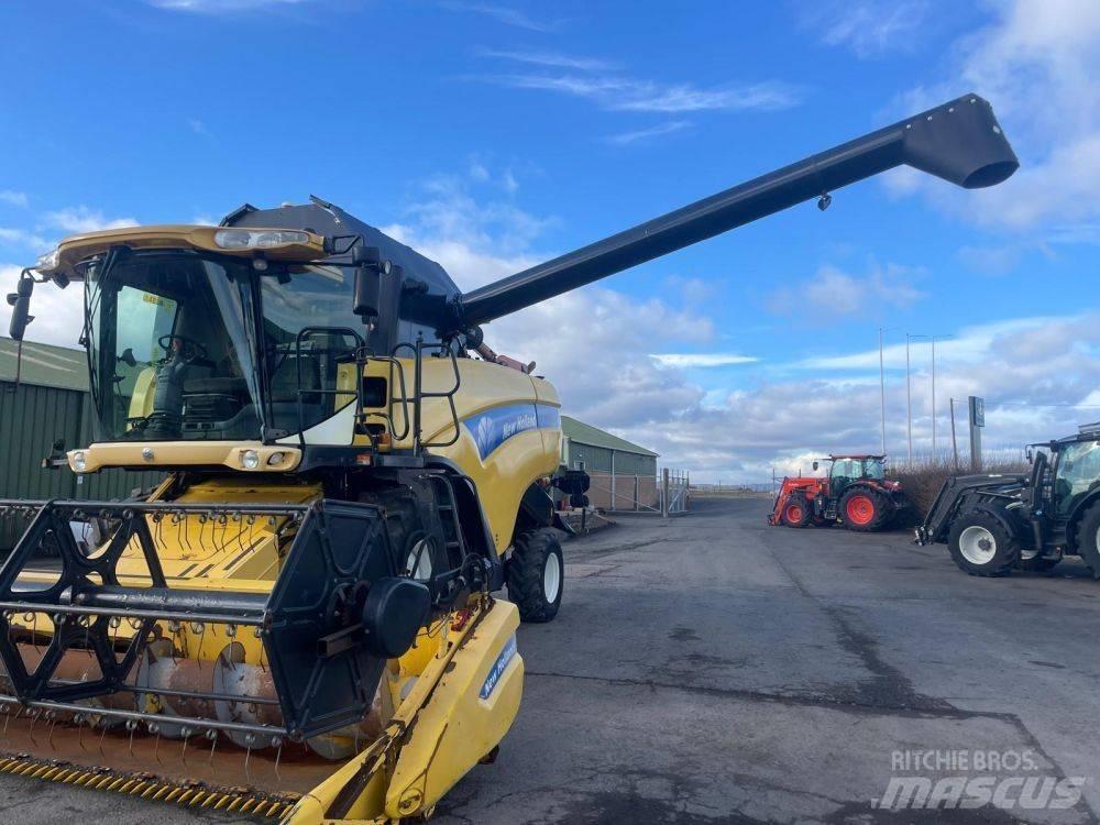 New Holland CX 780 联合收割机