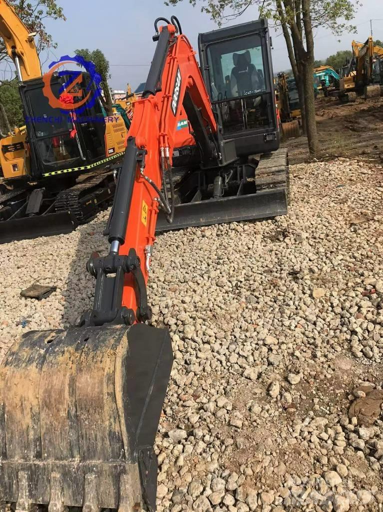 Doosan DX 60 小型挖掘机