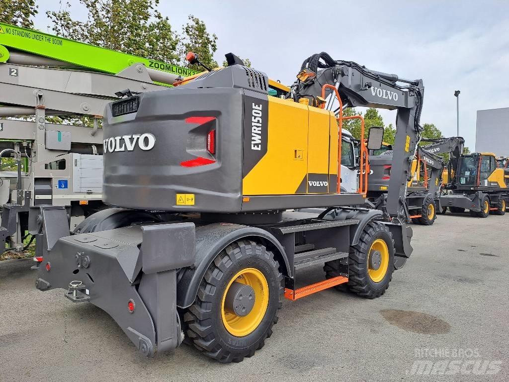 Volvo EWR150E 轮式挖掘机