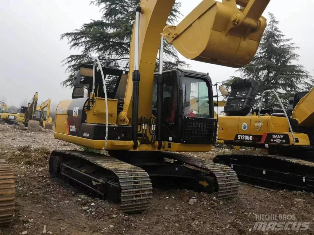 CAT 320 D 履带挖掘机