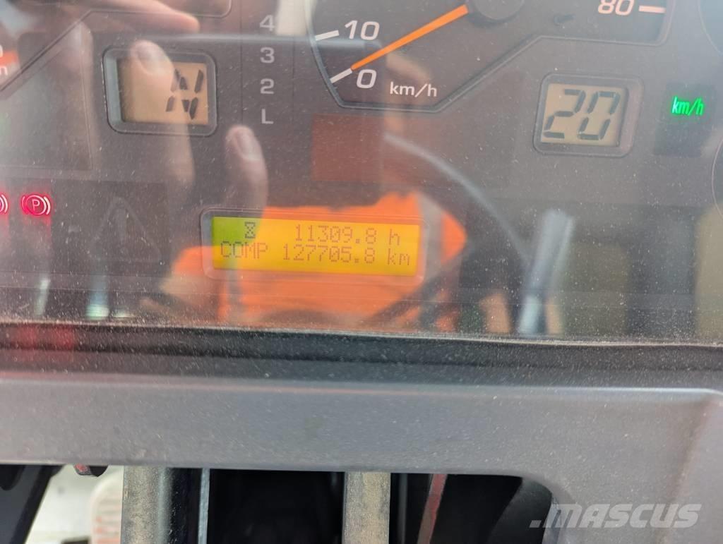 Komatsu HD 605-7 刚性自卸车