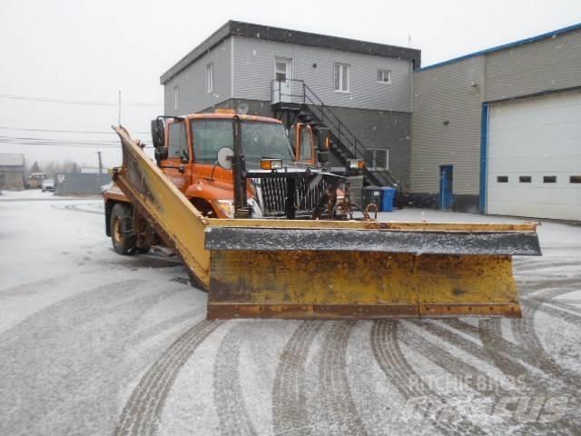 International 7400 推雪机