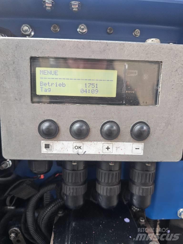 Irus Deltrak 2.5 装载牵引式割草机