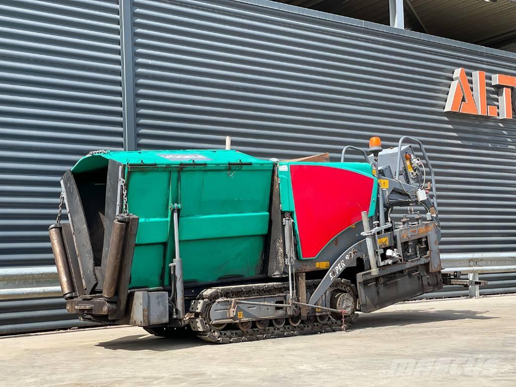 Vögele Super 800 沥青摊铺机