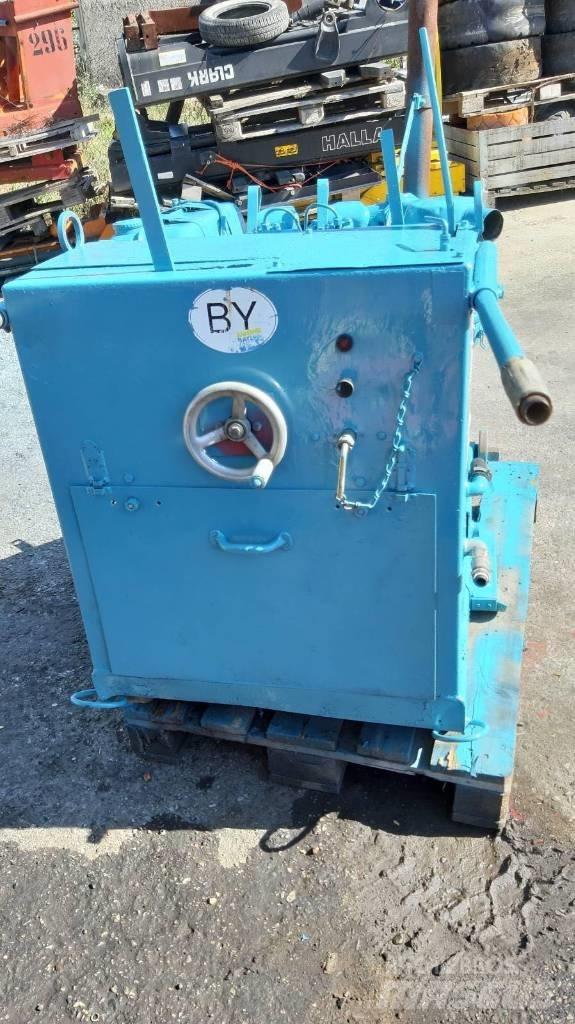 Hanix 32 HP 建筑机械-其他