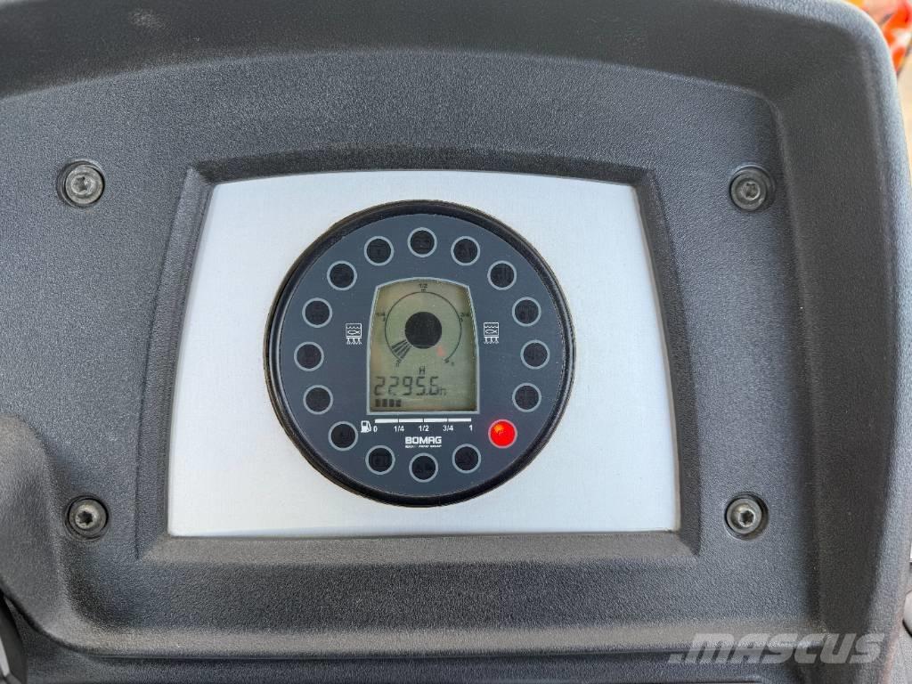 Bomag BW 154 AP-4 双轮压路机