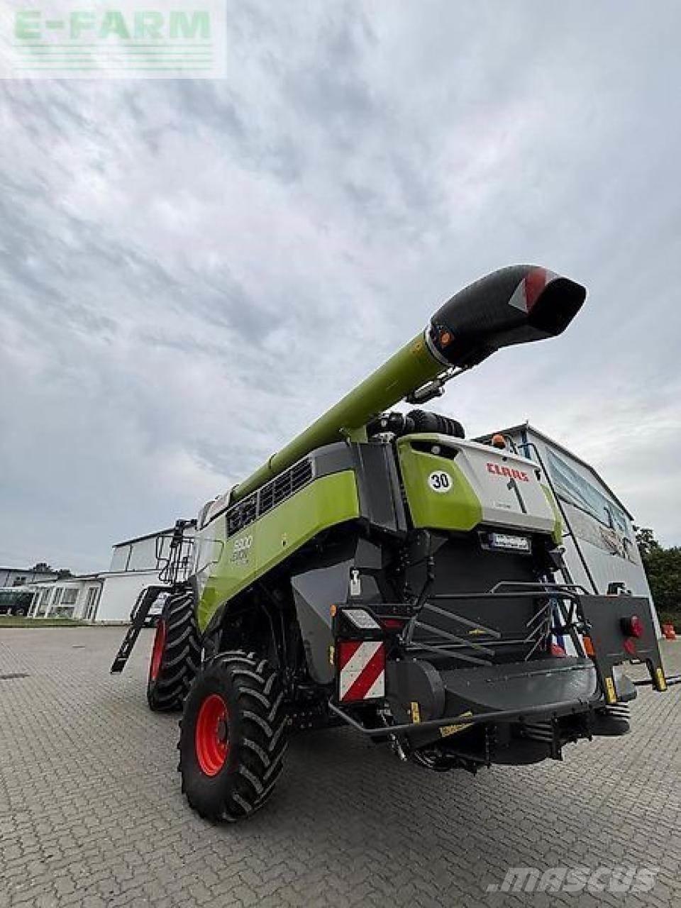 CLAAS lexion 6800 联合收割机