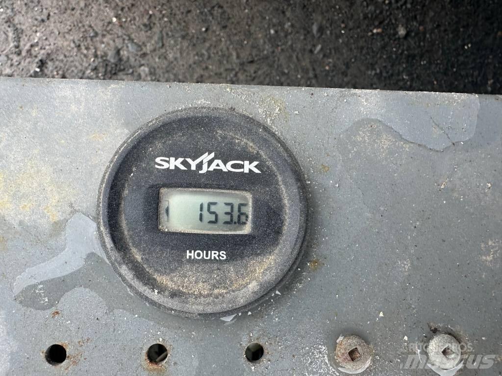 SkyJack SJ 3219 剪叉式升降机