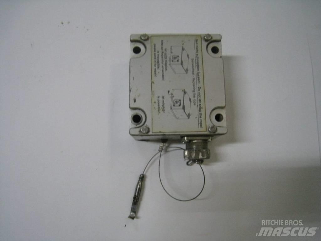 Wirtgen 2000DC 电子设备