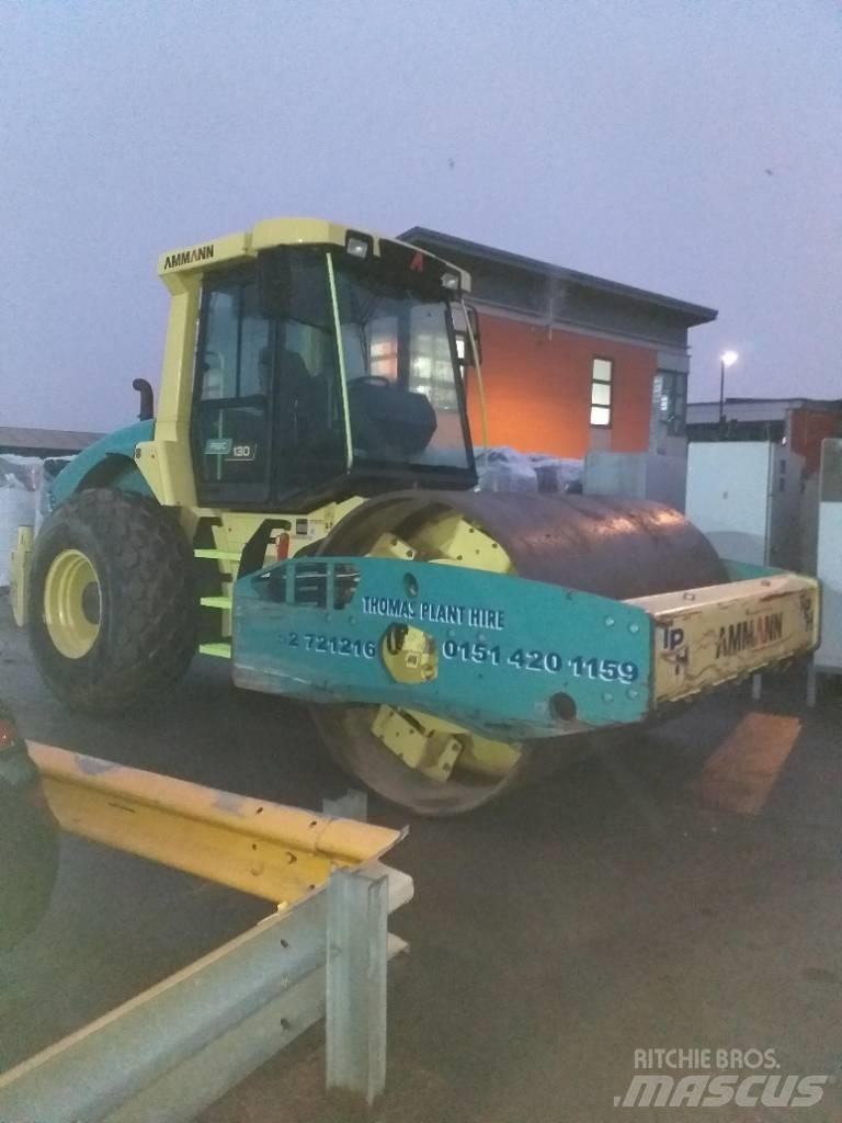 Ammann ASC 130 双轮压路机