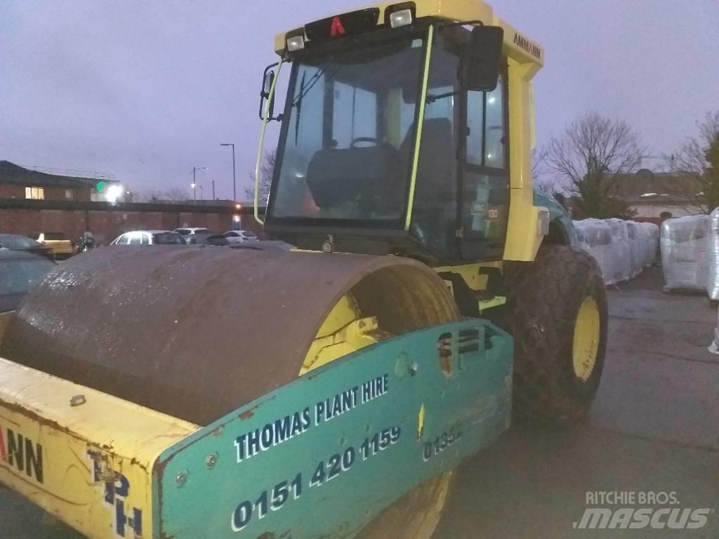 Ammann ASC 130 双轮压路机