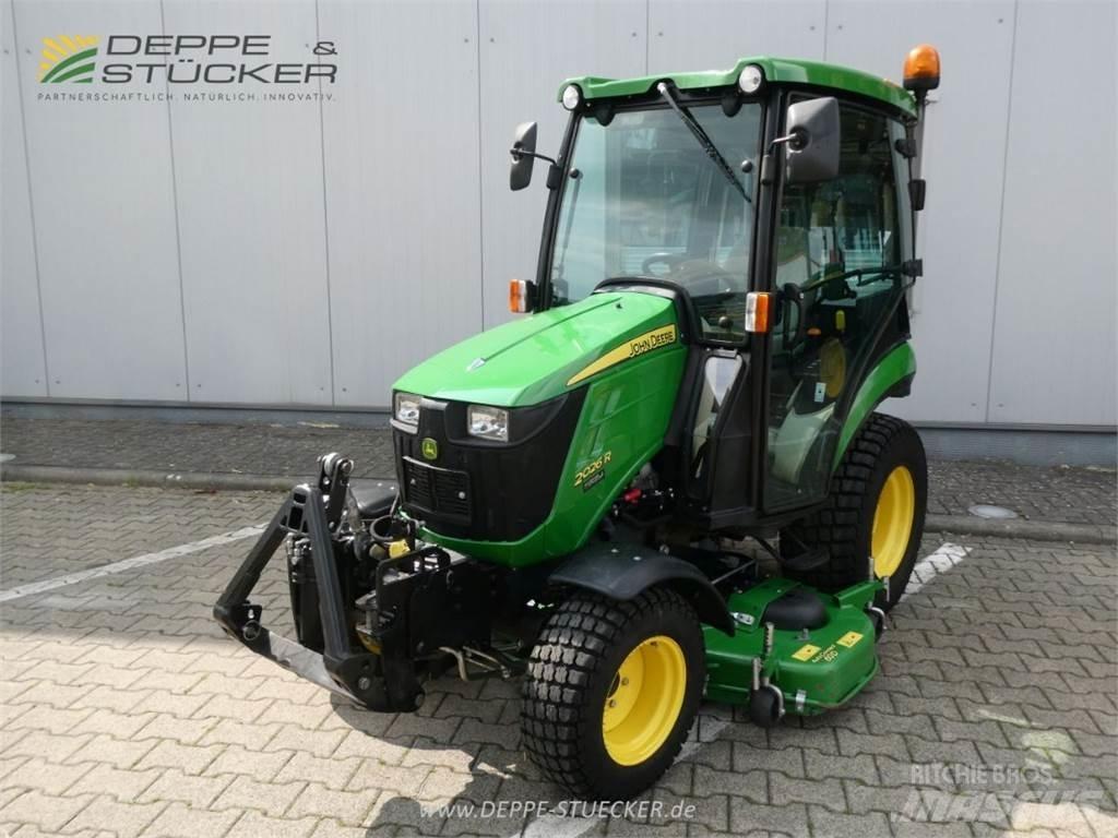 John Deere 2026R 小型拖拉机