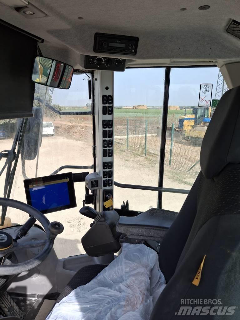 Volvo L 220 H 轮式装载机