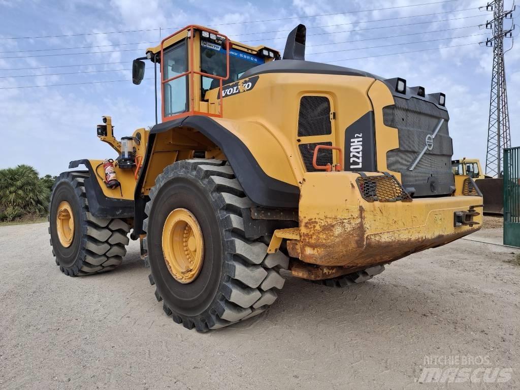 Volvo L 220 H 轮式装载机