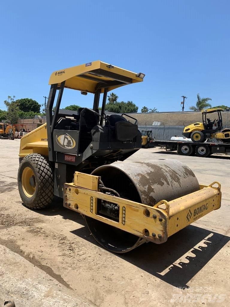 Bomag BW 177DH-50 单轮压路机