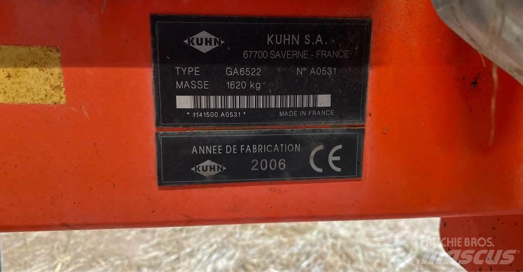 Kuhn GA6522 料堆整形机