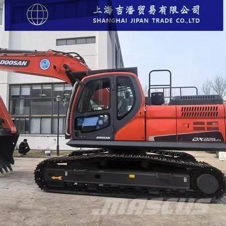 Doosan DX 225 履带挖掘机