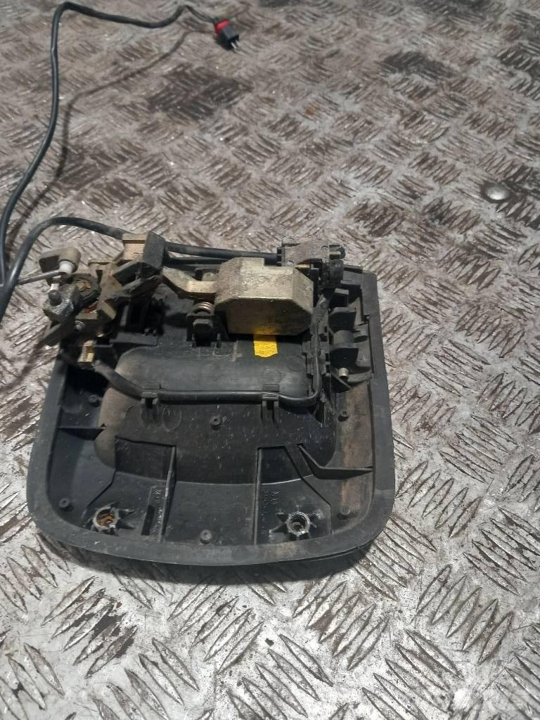 MAN TGA 81626416074 驾驶室与内部
