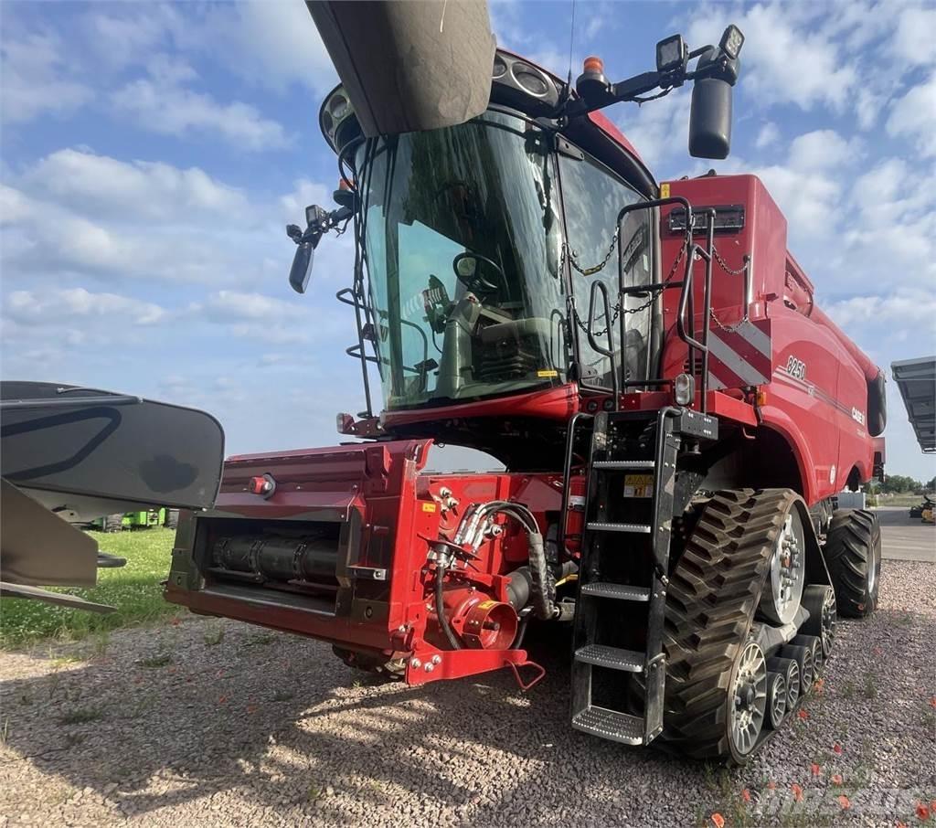 Case IH 8250 ASF 联合收割机